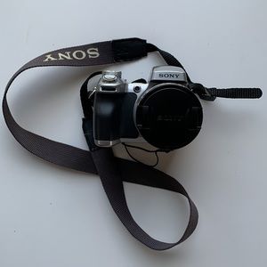 Sony Cyber Shot Digital Camera 5.1 Mega Pixels